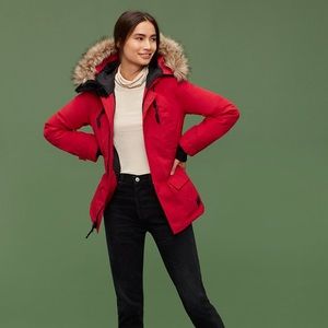 Larsen Parka by TNA / Aritzia brand. Warm waterproof jacket in good condition!